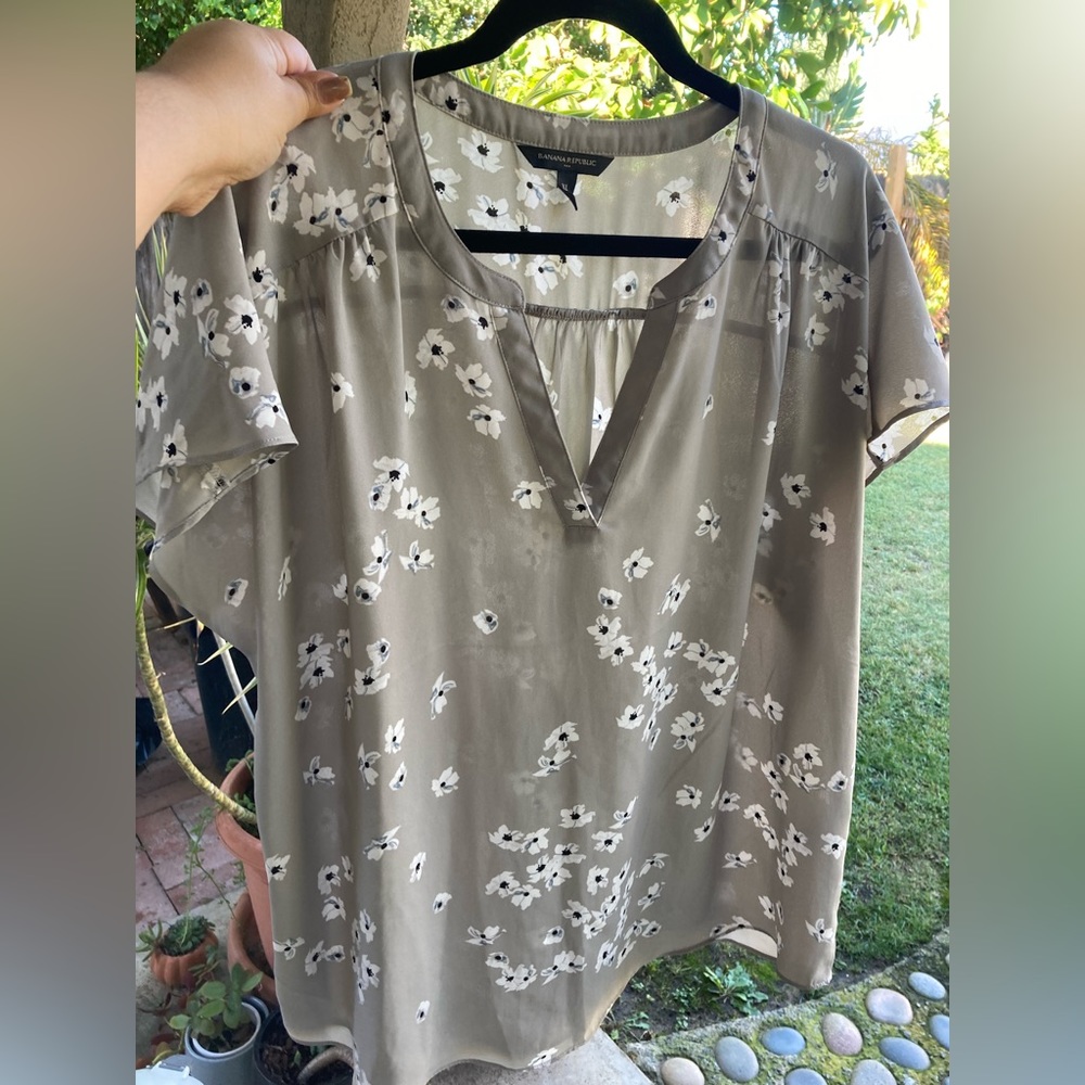 Gray Floral Banana Republic Blouse